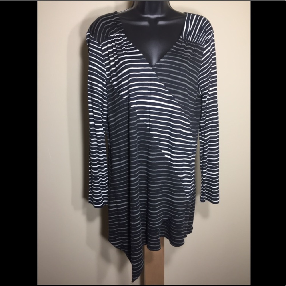 Women’s Black&White Blouse With Stripes